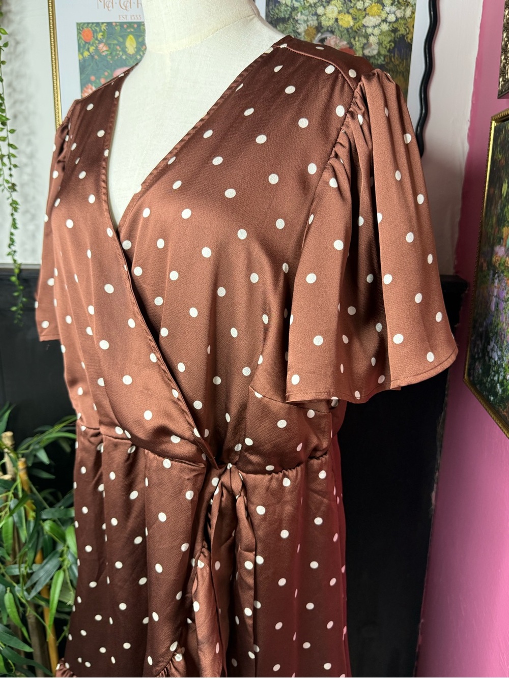 TORRID V-Neck Satin Wrap Style Dress Polka Dot Brown & White Sz 1 - Picture 4 of 11